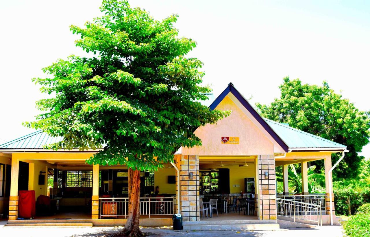 CBA Hotel Tanga Bagian luar foto